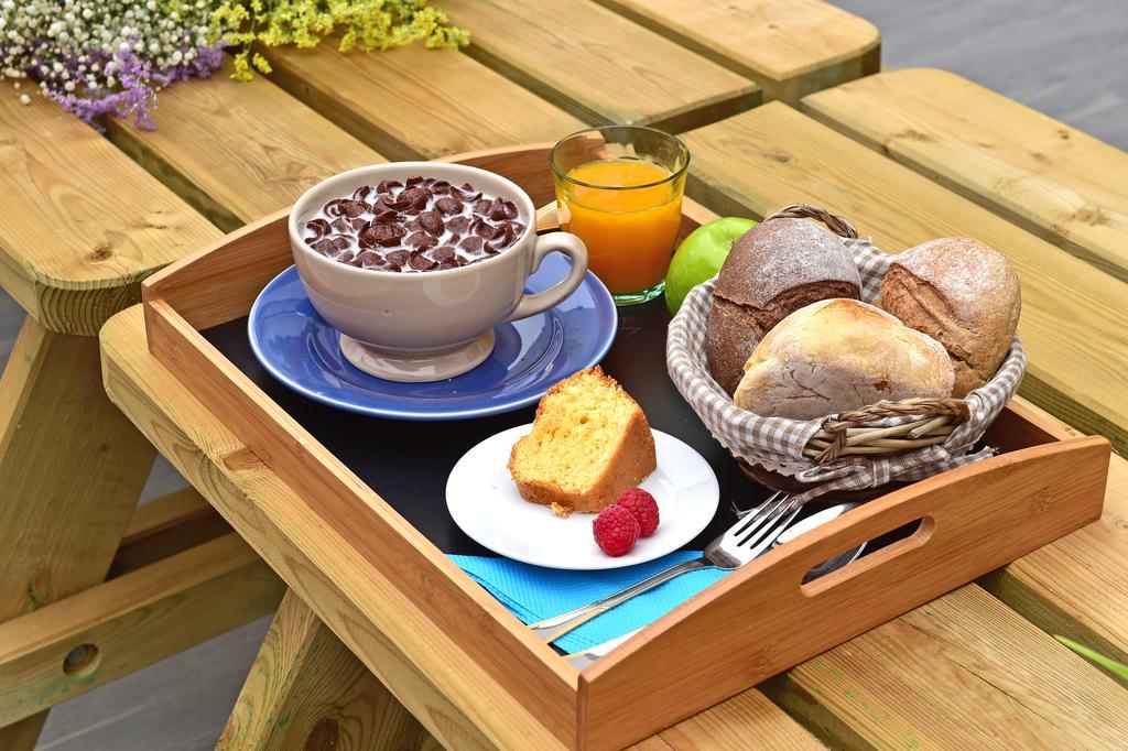 Mercearia D'Alegria Boutique B&B Peniche Bagian luar foto