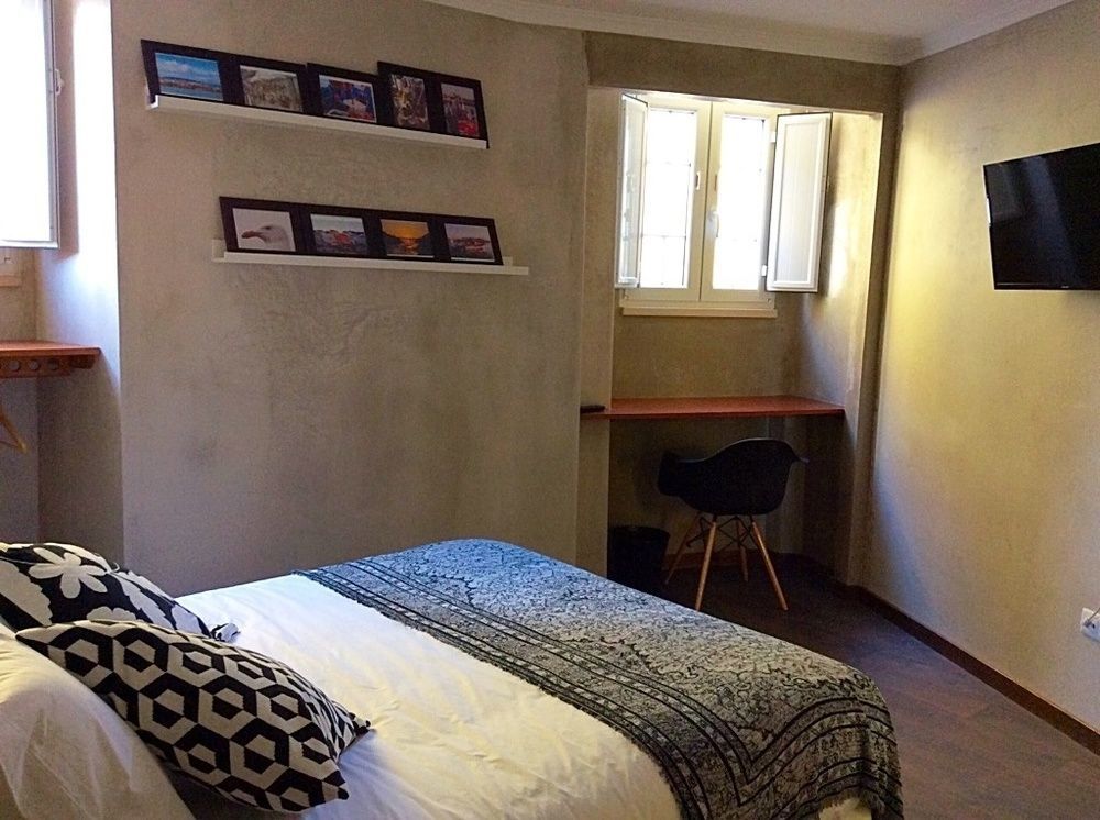 Mercearia D'Alegria Boutique B&B Peniche Bagian luar foto