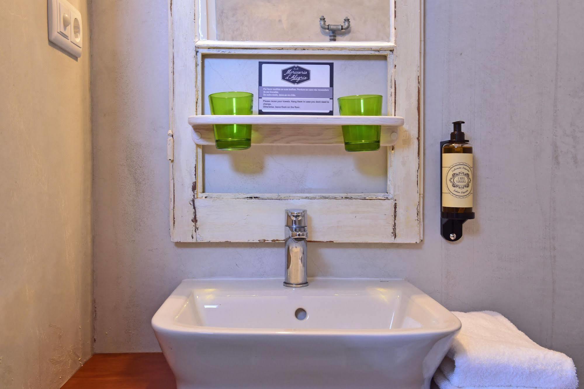Mercearia D'Alegria Boutique B&B Peniche Bagian luar foto