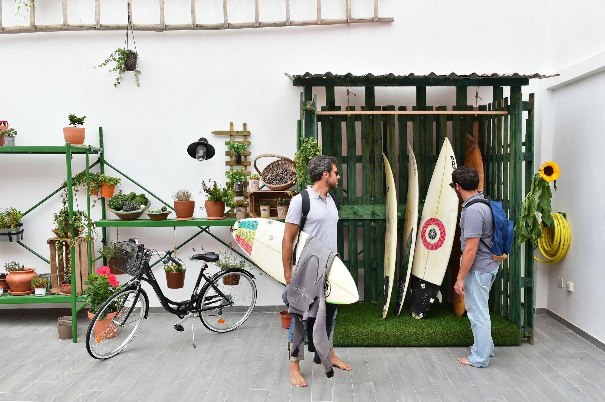 Mercearia D'Alegria Boutique B&B Peniche Bagian luar foto