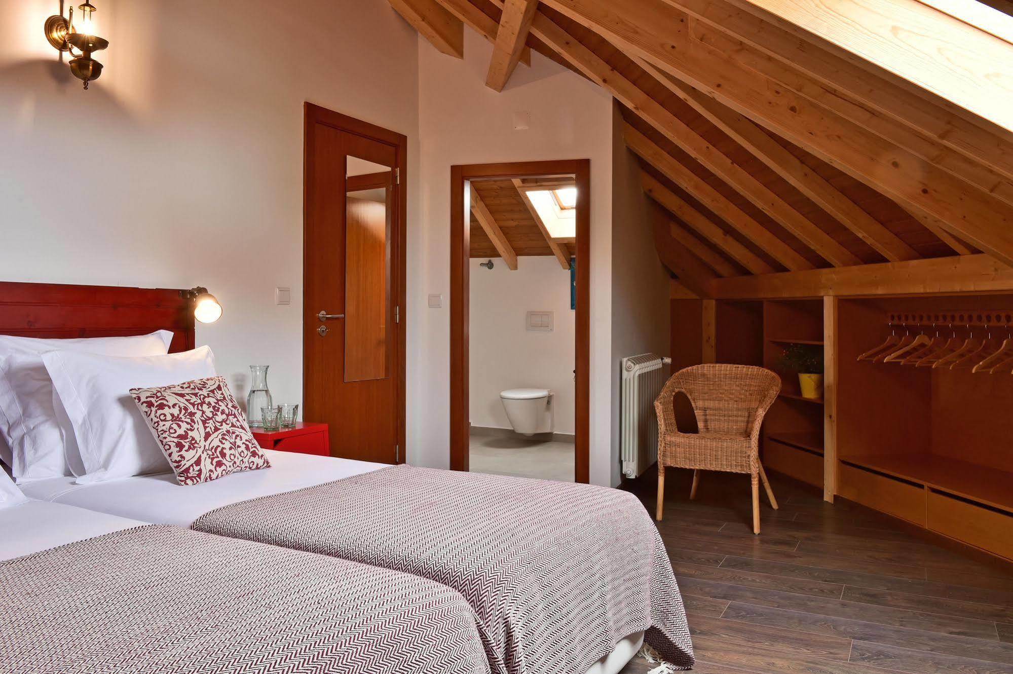Mercearia D'Alegria Boutique B&B Peniche Bagian luar foto