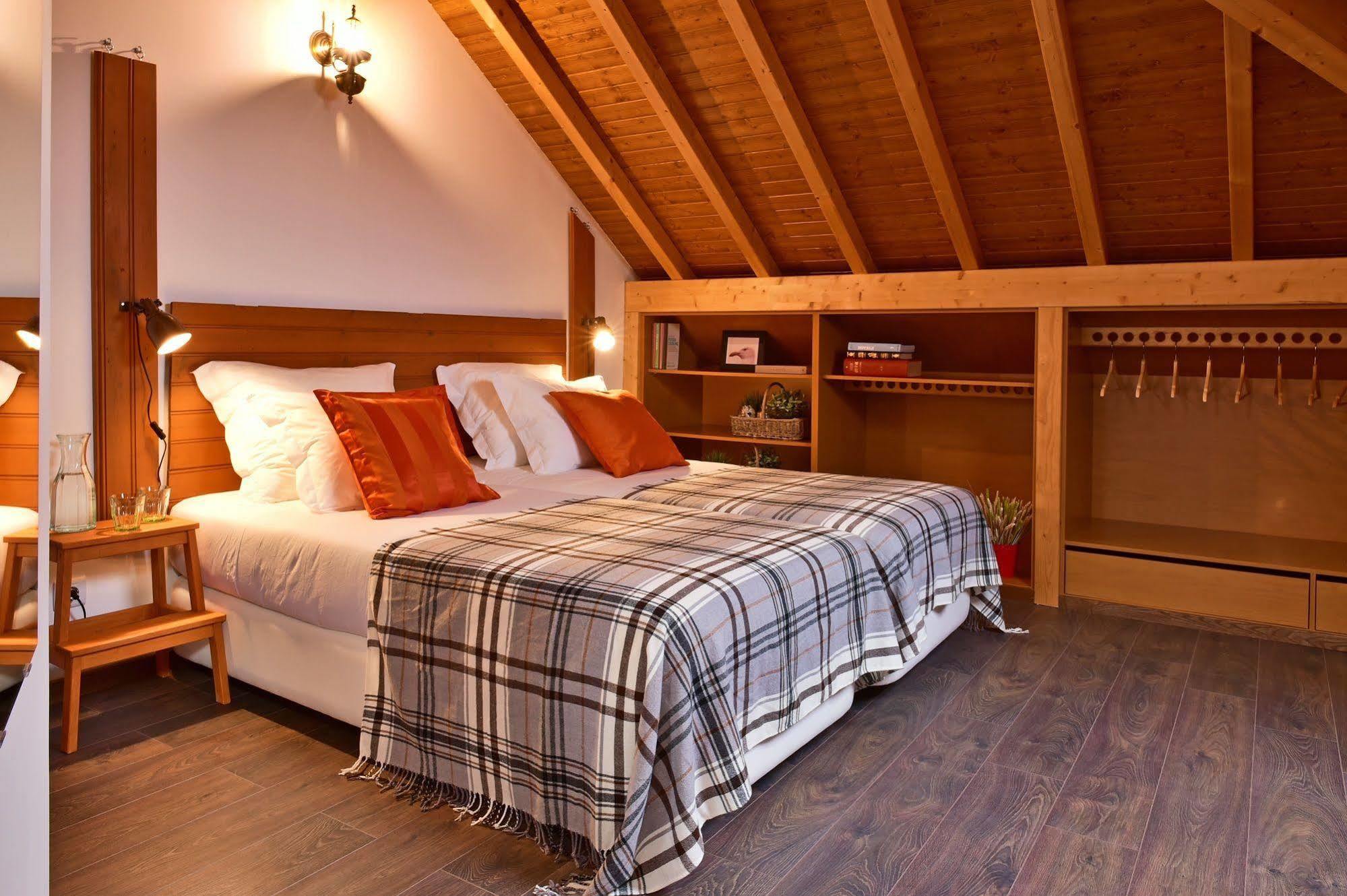 Mercearia D'Alegria Boutique B&B Peniche Bagian luar foto