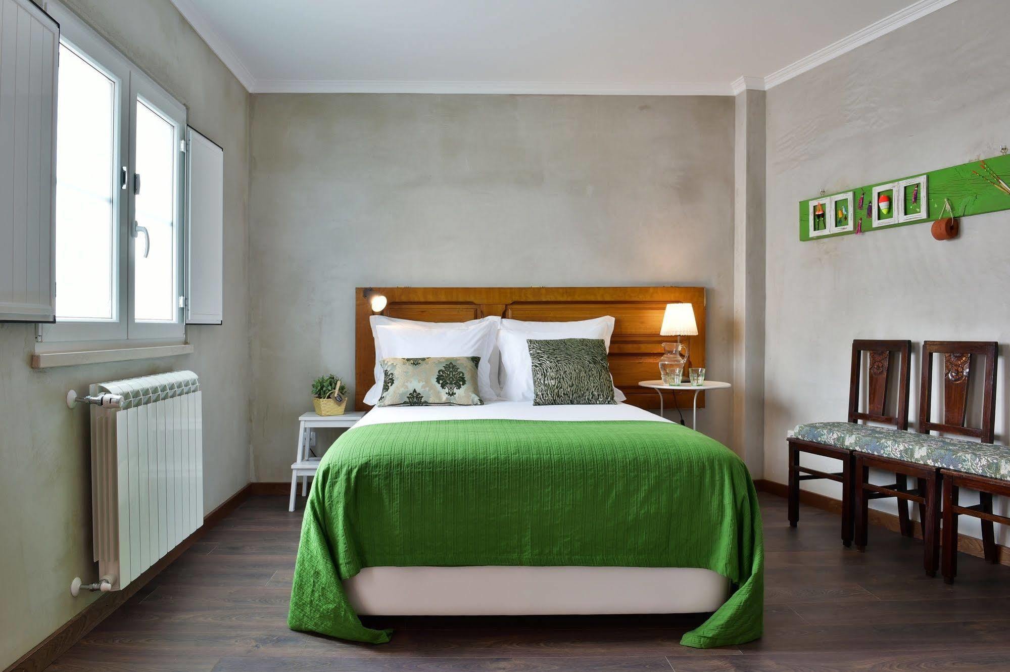 Mercearia D'Alegria Boutique B&B Peniche Bagian luar foto